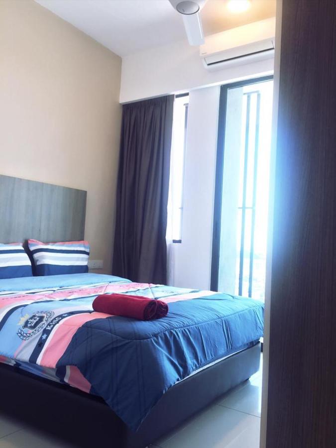 Pangsapuri Private Waterfront