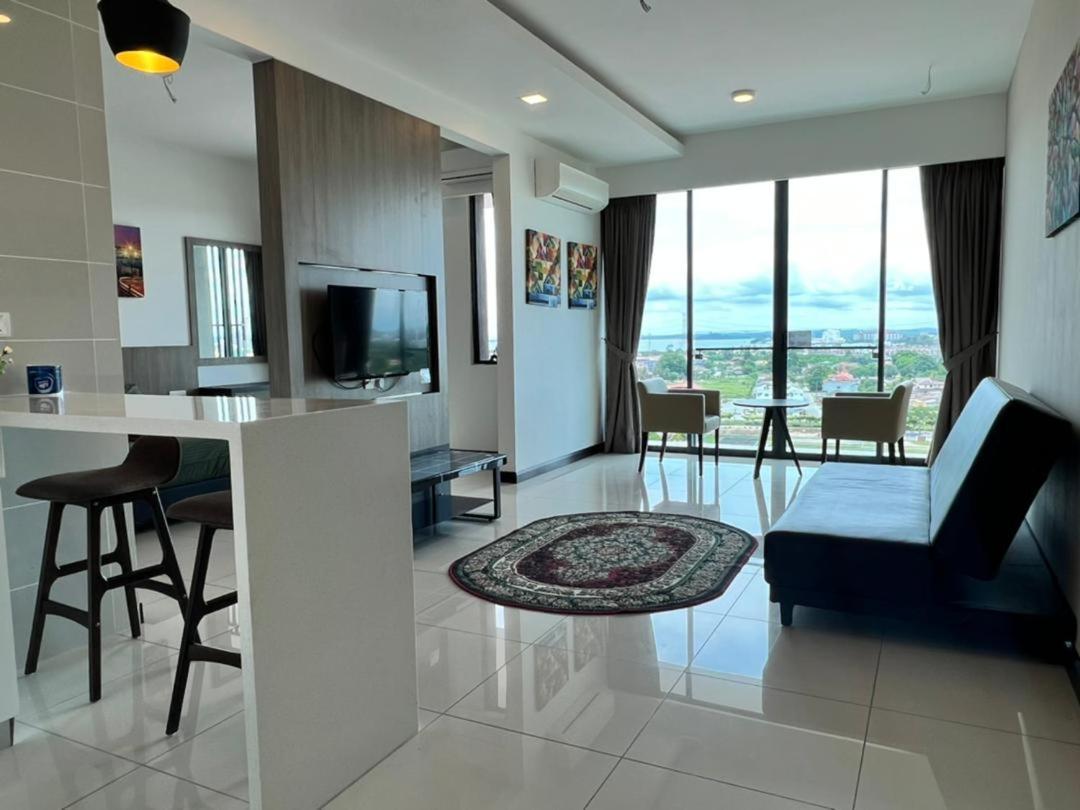 Pangsapuri Private Waterfront