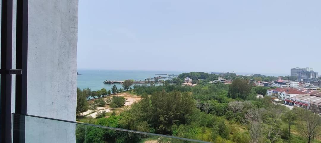 Pangsapuri Private Waterfront *
